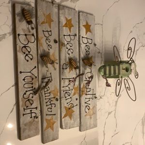 Bee decorative birdhouse and 4 “bee signs”!!!!